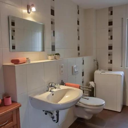Apartment O8